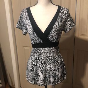 B moss everyday stretch black & white blouse S